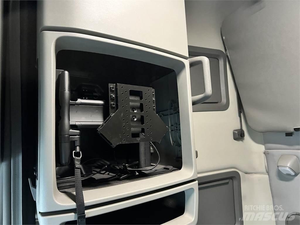 Volvo VNL64T760 Τράκτορες