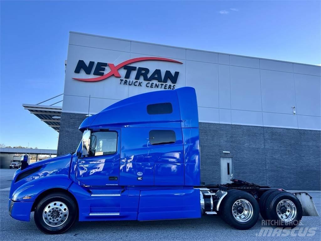 Volvo VNL64T760 Τράκτορες