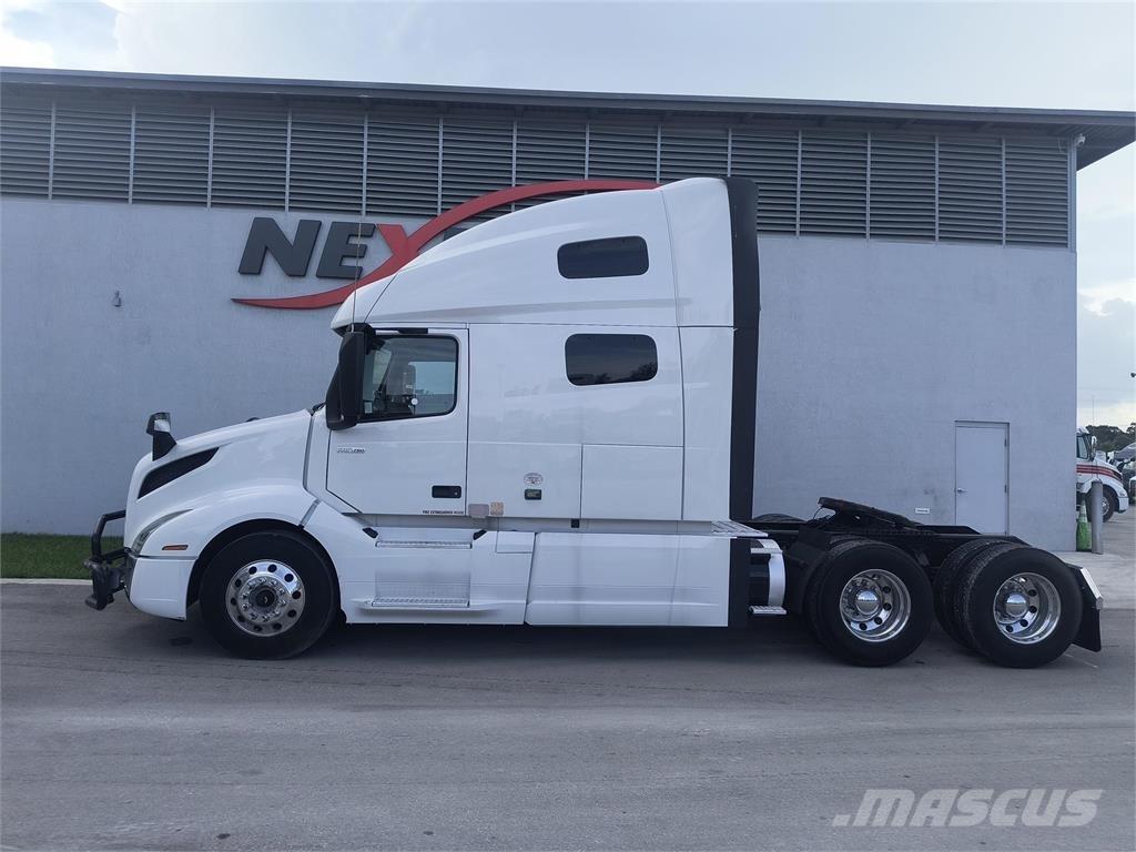 Volvo VNL64T760 Τράκτορες