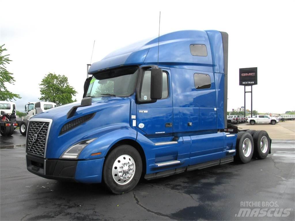 Volvo VNL64T760 Τράκτορες