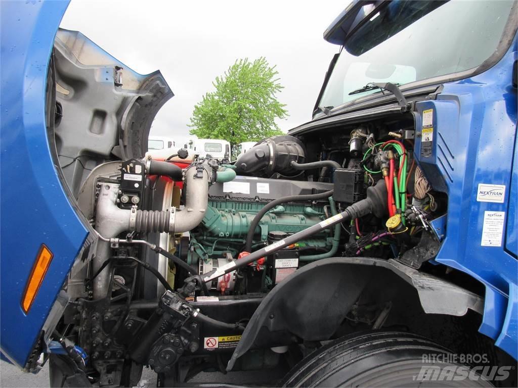 Volvo VNL64T760 Τράκτορες