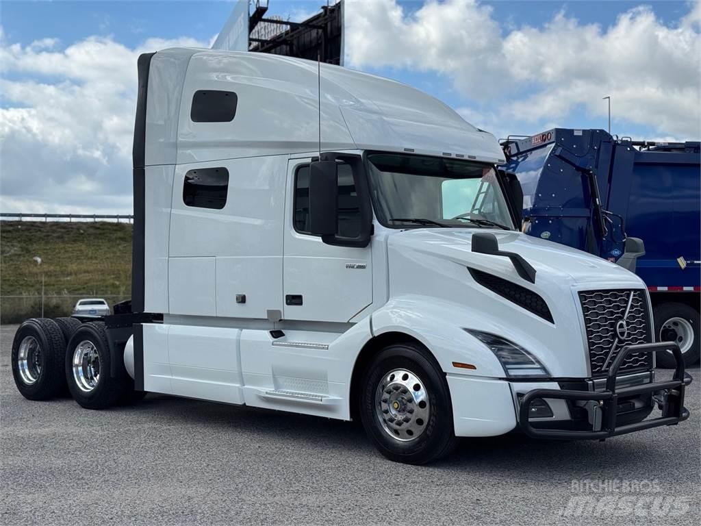 Volvo VNL64T760 Τράκτορες