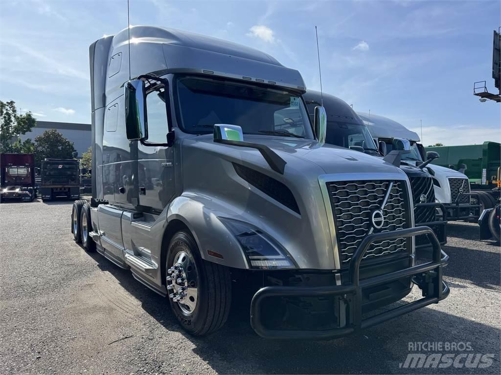 Volvo VNL64T760 Τράκτορες