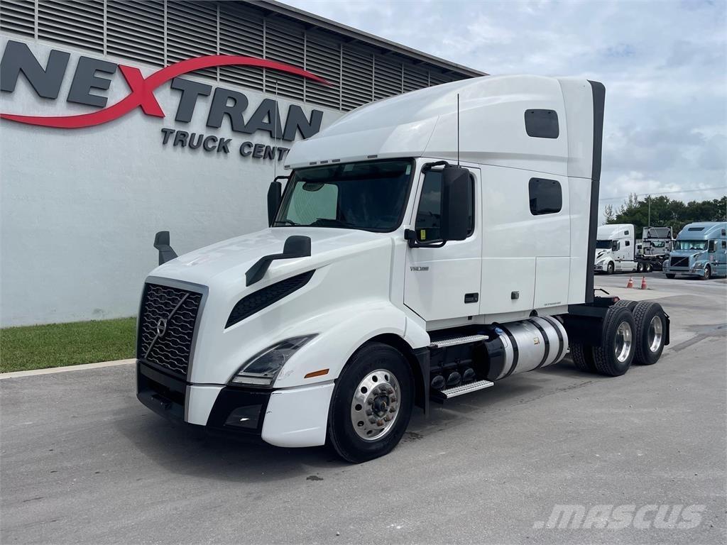 Volvo VNL64T760 Τράκτορες