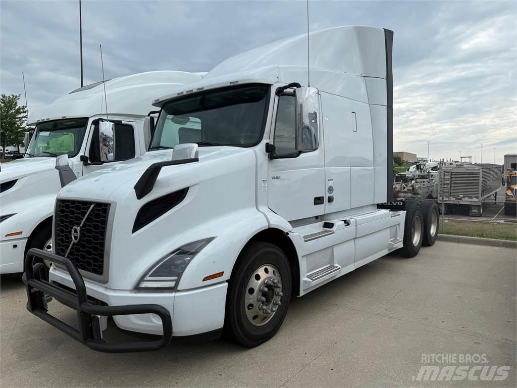 Volvo VNL64T760 Τράκτορες
