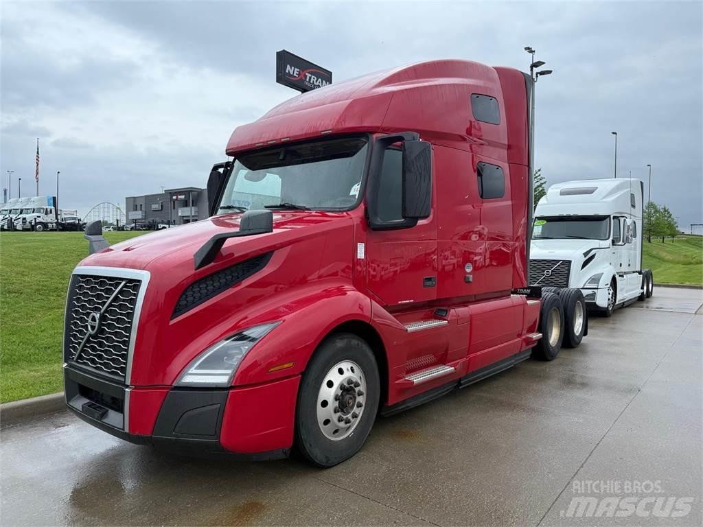 Volvo VNL64T760 Τράκτορες