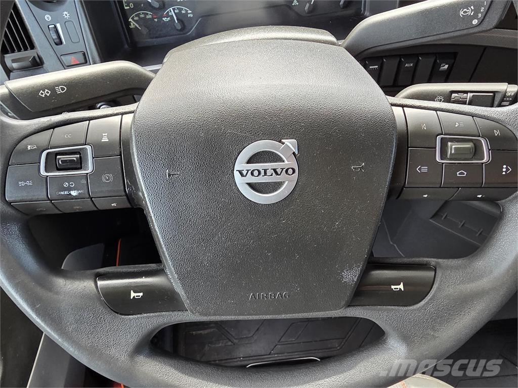 Volvo VNL64T760 Τράκτορες