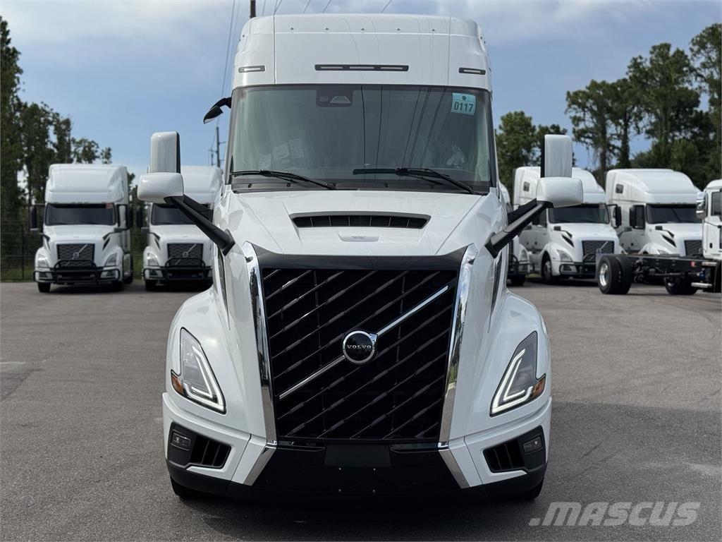 Volvo VNL64T840 Τράκτορες