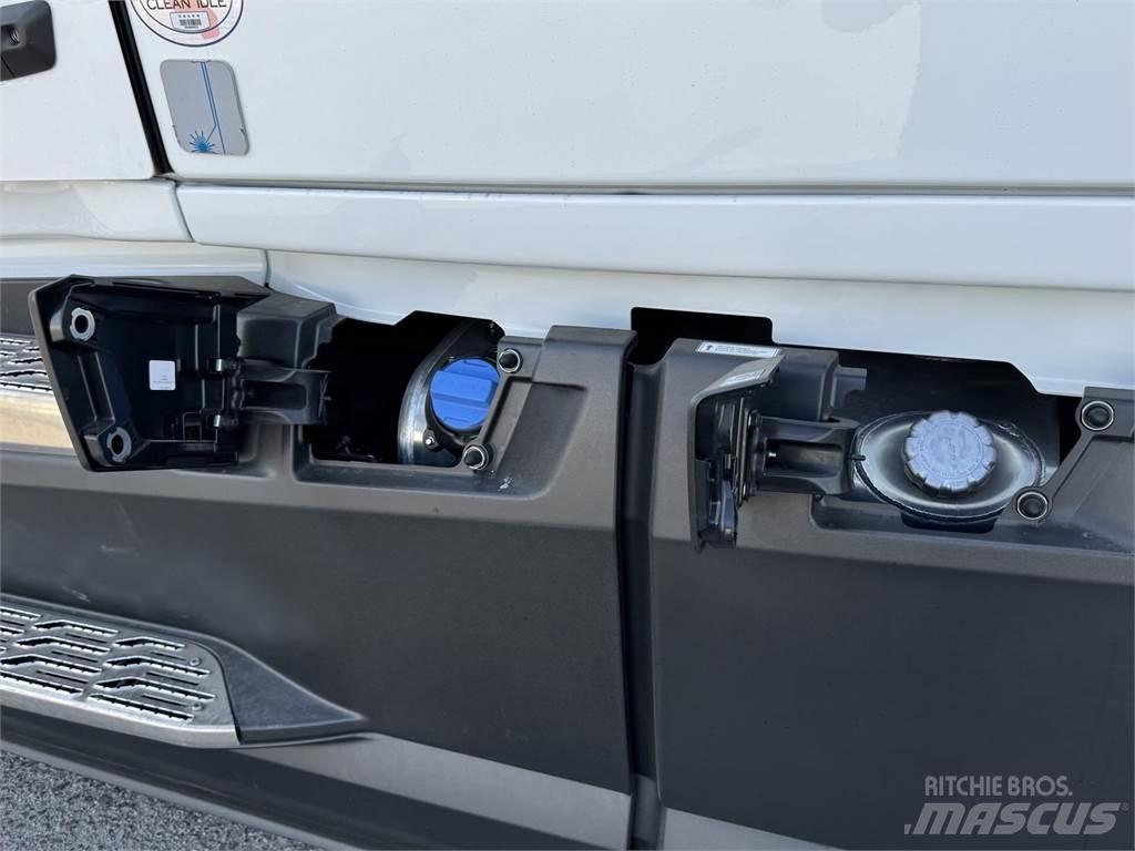 Volvo VNL64T860 Τράκτορες