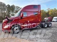 Volvo VNL64T860 Τράκτορες