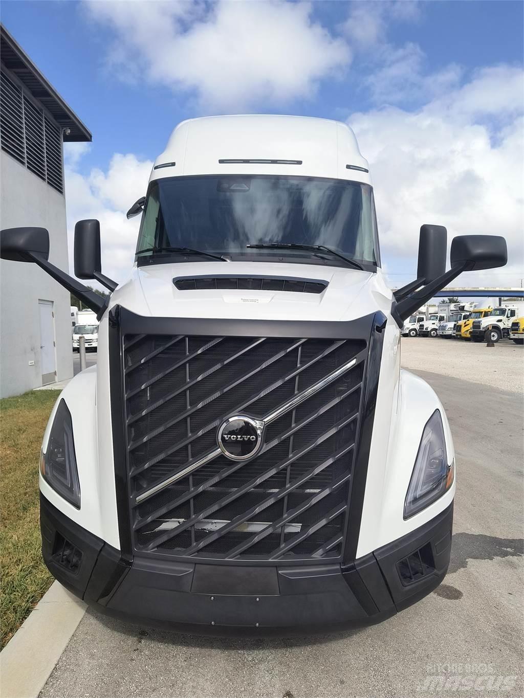 Volvo VNL64T860 Τράκτορες