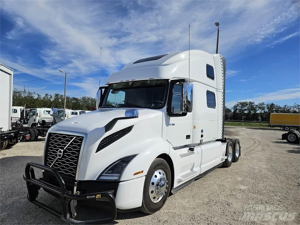 Volvo VNL64T860 Τράκτορες