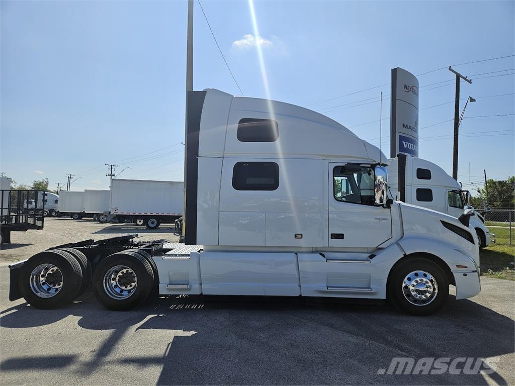 Volvo VNL64T860 Τράκτορες