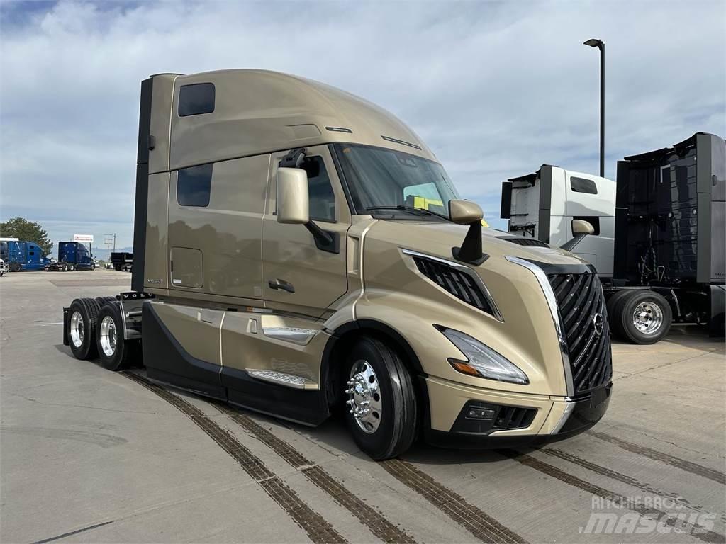 Volvo VNL64T860 Τράκτορες