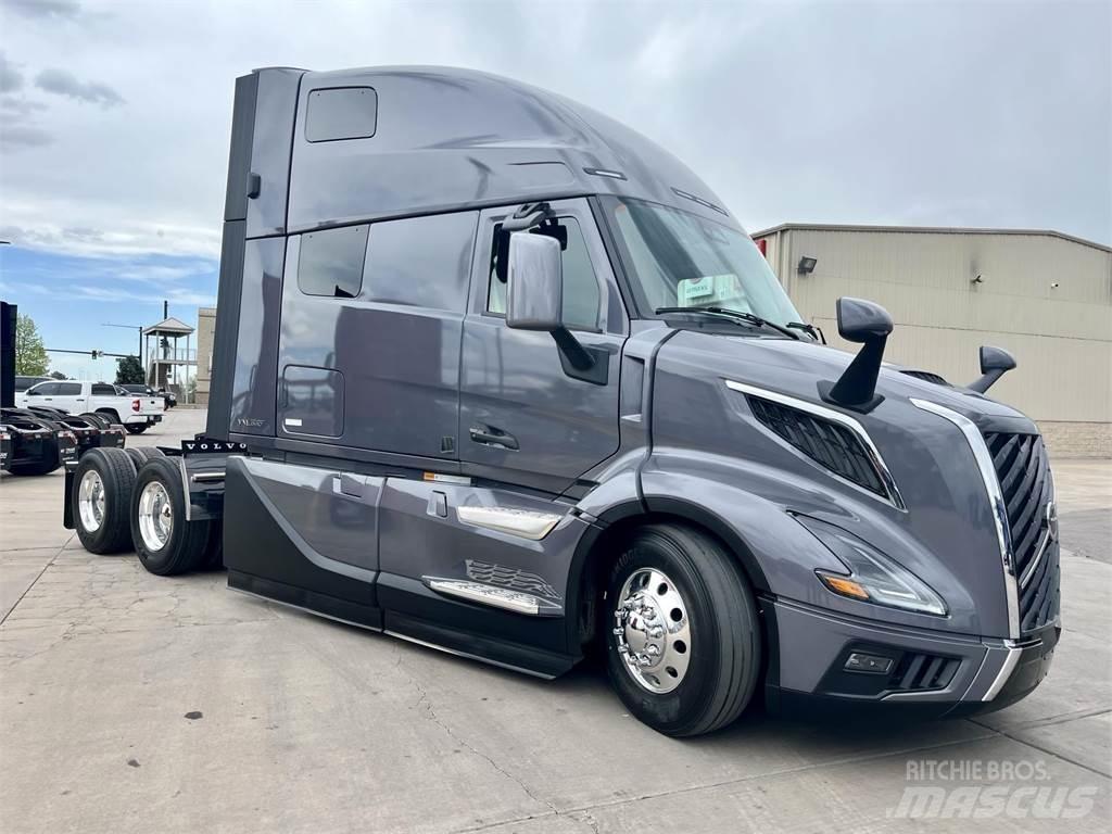 Volvo VNL64T860 Τράκτορες