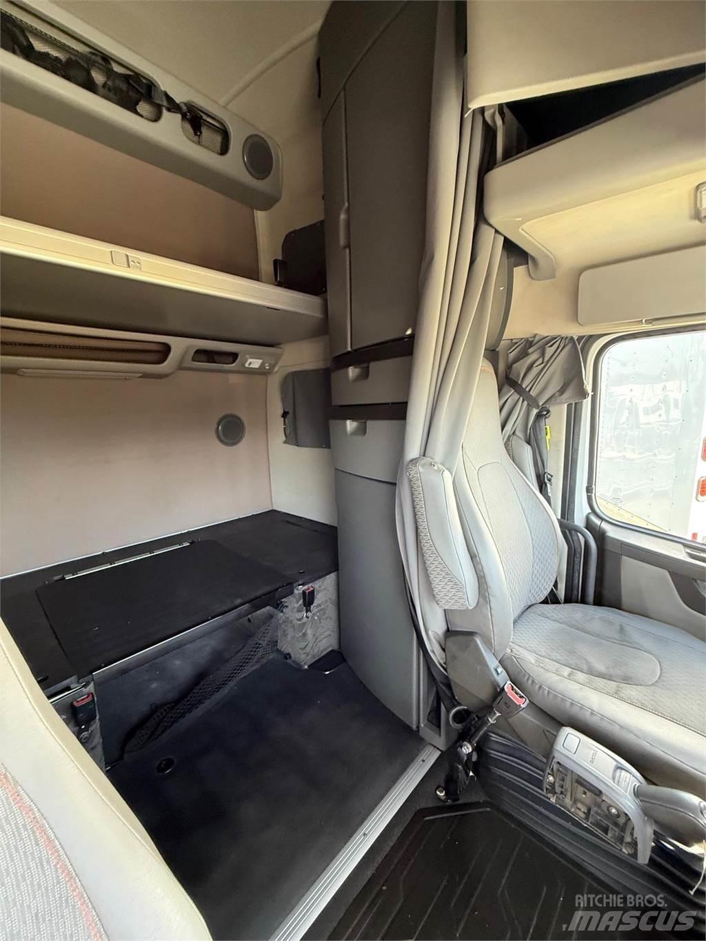 Volvo VNL64T860 Τράκτορες