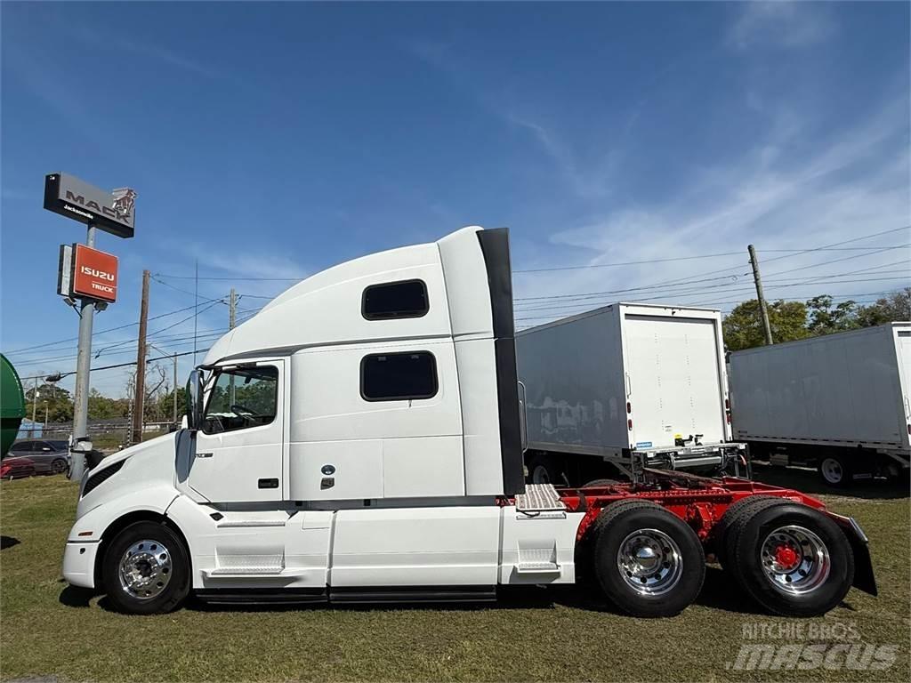 Volvo VNL64T860 Τράκτορες