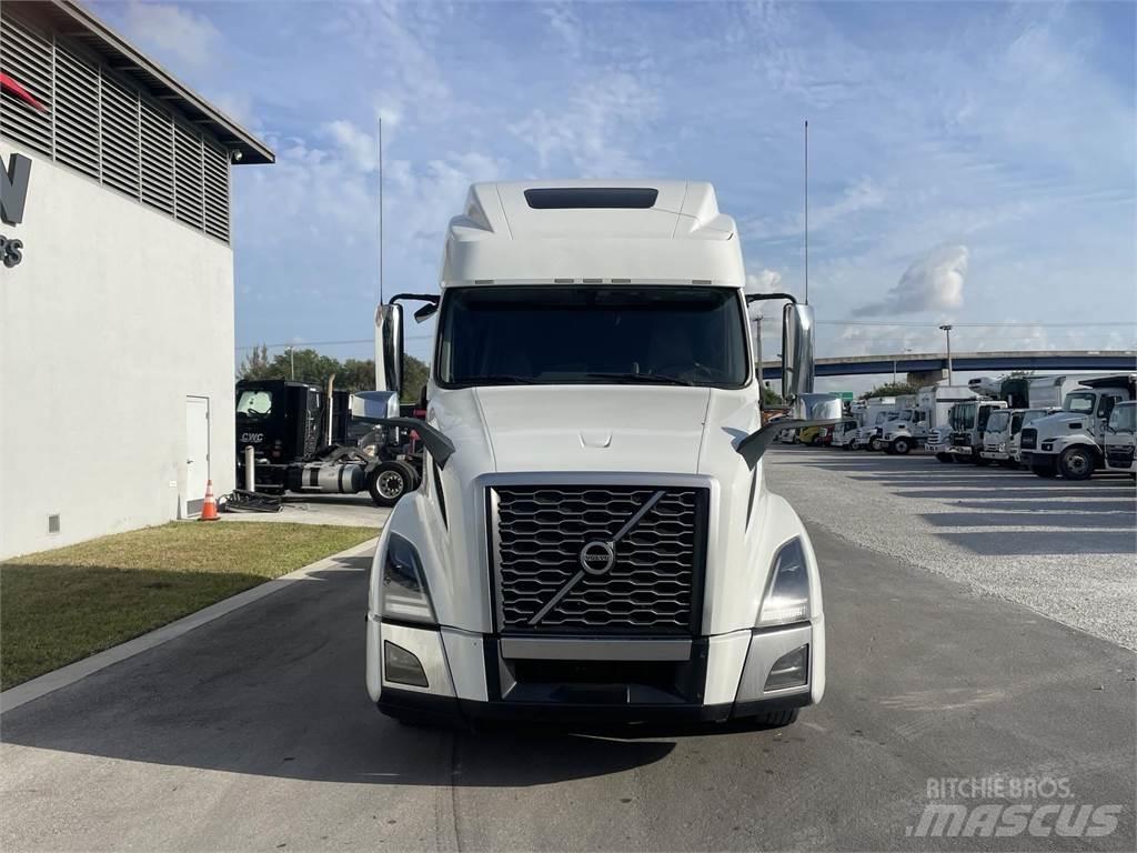 Volvo VNL64T860 Τράκτορες