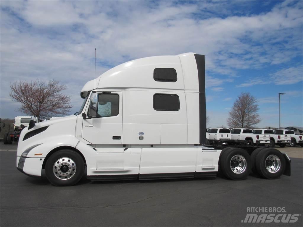 Volvo VNL64T860 Τράκτορες