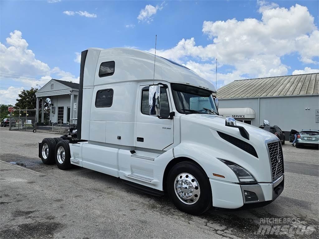 Volvo VNL64T860 Τράκτορες