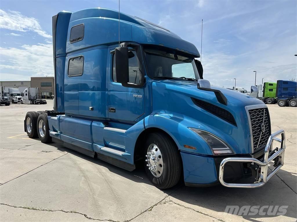 Volvo VNL64T860 Τράκτορες