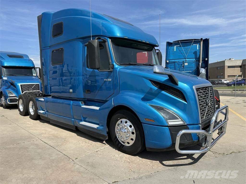 Volvo VNL64T860 Τράκτορες