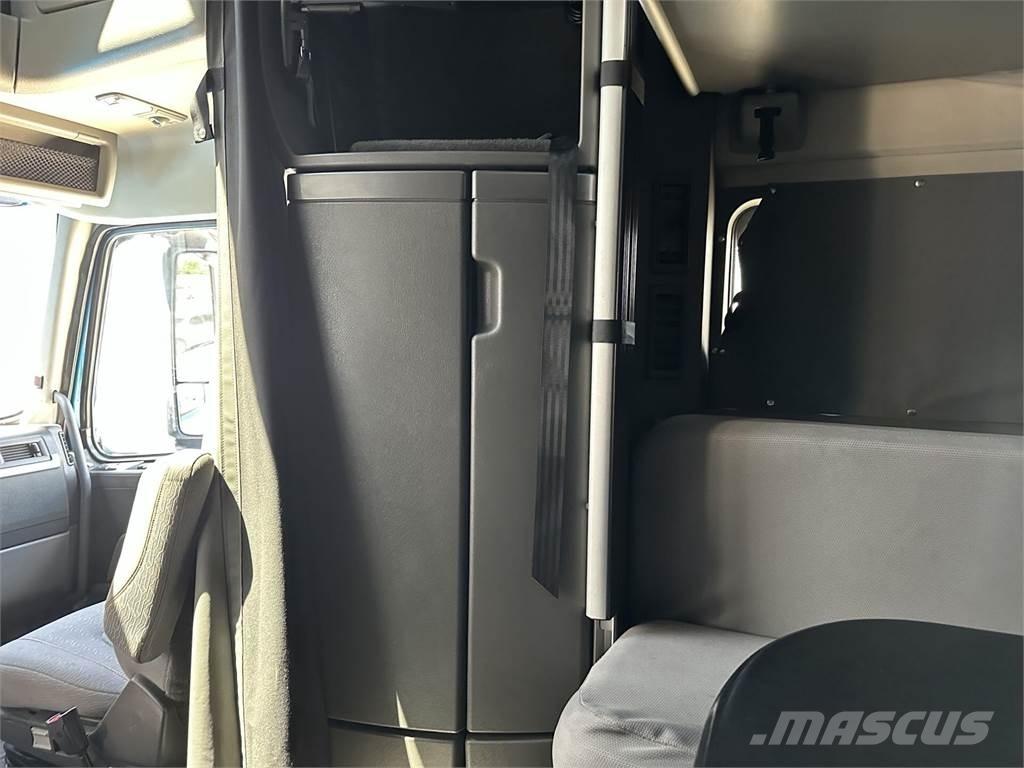Volvo VNL64T860 Τράκτορες