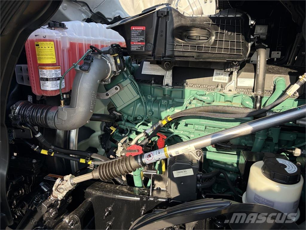 Volvo VNL64T860 Τράκτορες