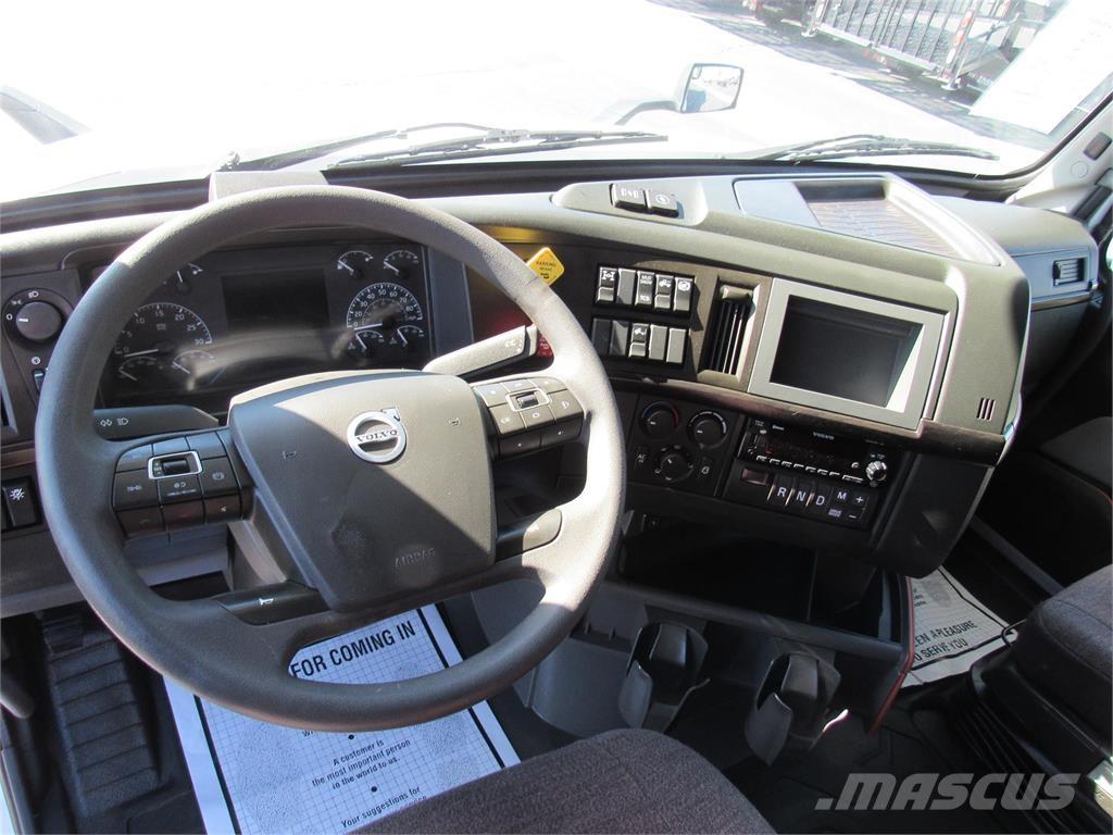 Volvo VNL64T860 Τράκτορες