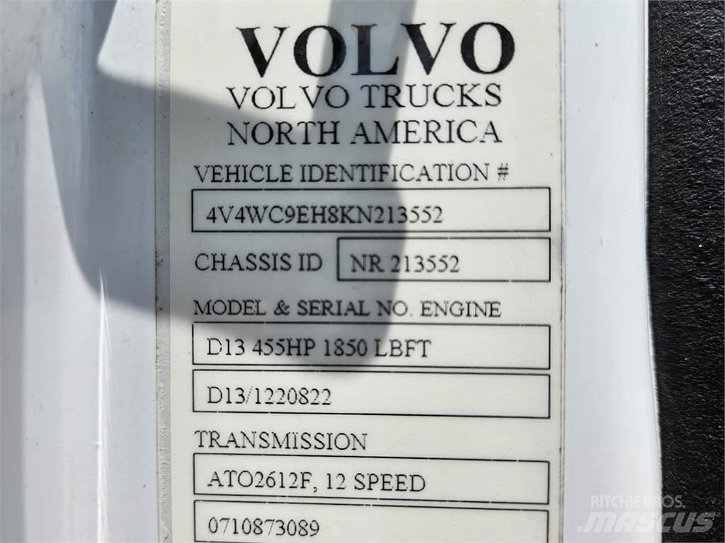 Volvo VNR64T300 Τράκτορες