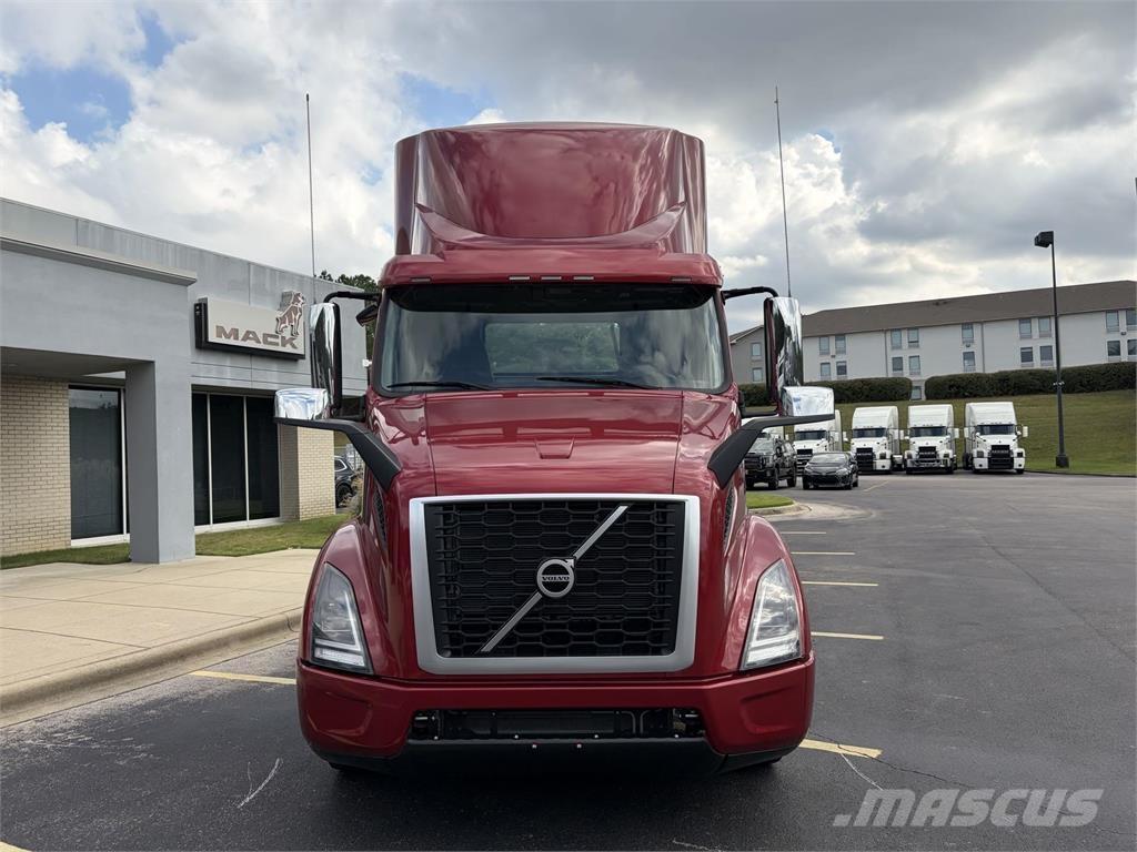 Volvo VNR64T300 Τράκτορες