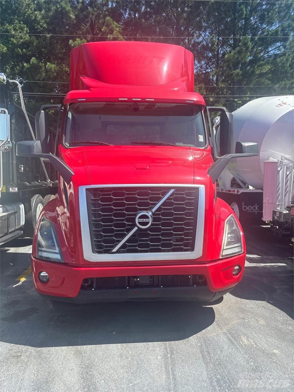 Volvo VNR64T300 Τράκτορες