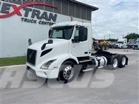 Volvo VNR64T300 Τράκτορες