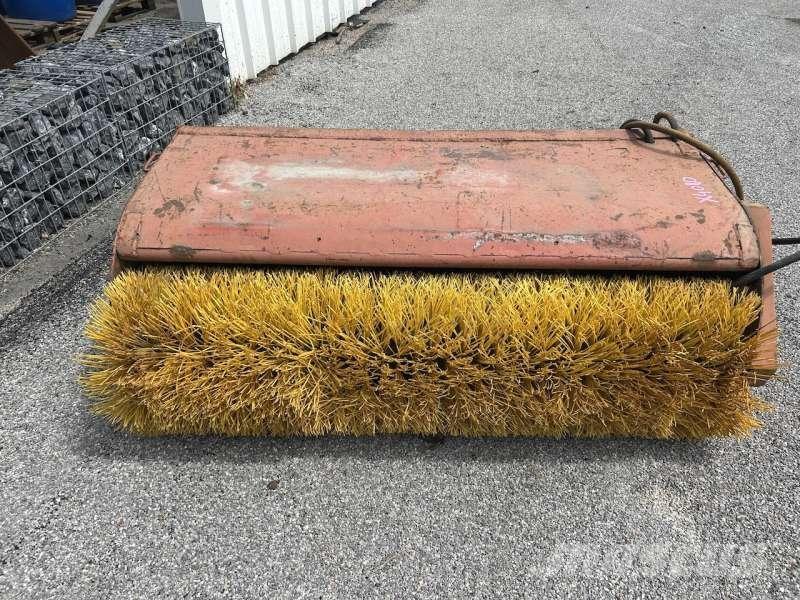  AUTRE 1700mm Φορτηγά σκούπες