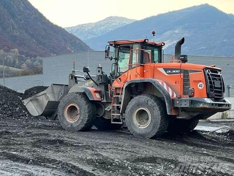 Doosan DL300 Φορτωτές με λάστιχα (Τροχοφόροι)