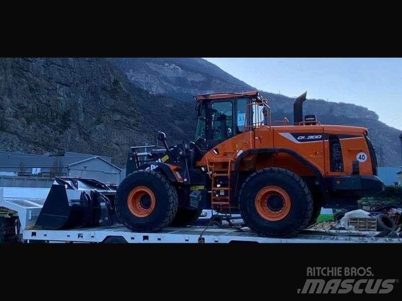 Doosan DL300 Φορτωτές με λάστιχα (Τροχοφόροι)