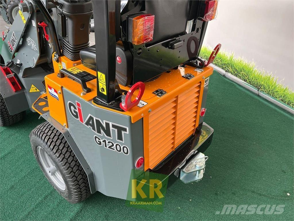 GiANT G1200 Εμπρόσθιοι φορτωτές και σκαπτικά