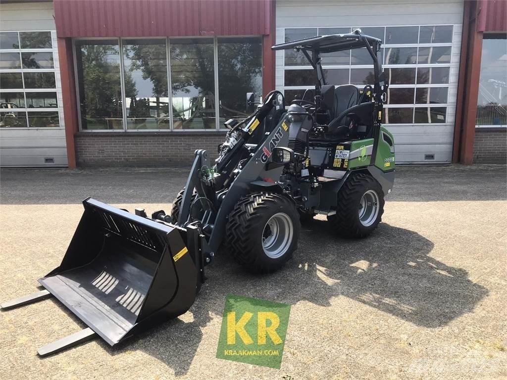 GiANT G2200E Εμπρόσθιοι φορτωτές και σκαπτικά