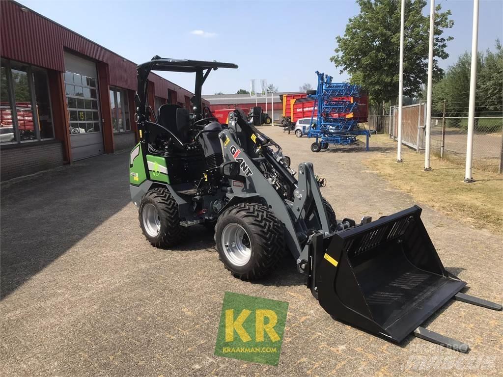 GiANT G2200E Εμπρόσθιοι φορτωτές και σκαπτικά