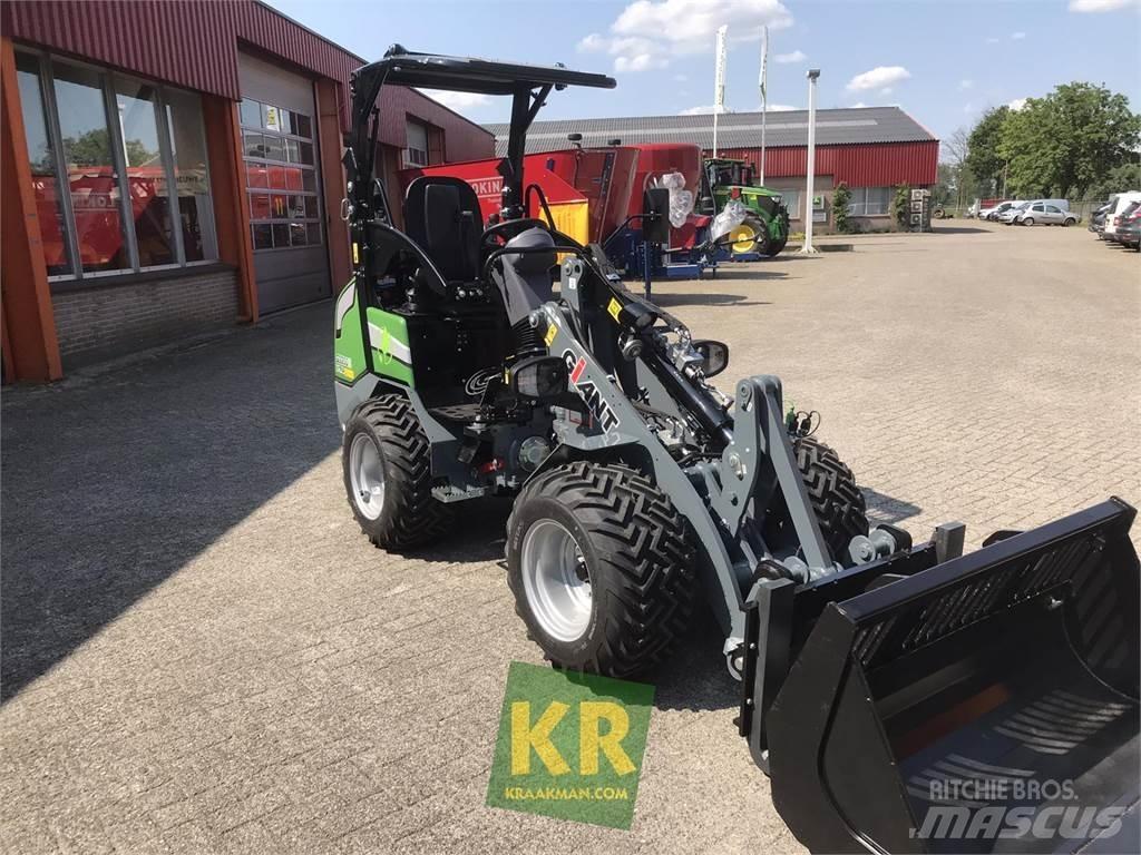 GiANT G2200E Εμπρόσθιοι φορτωτές και σκαπτικά
