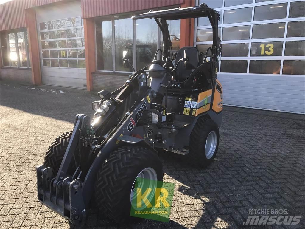 GiANT G2200E Εμπρόσθιοι φορτωτές και σκαπτικά