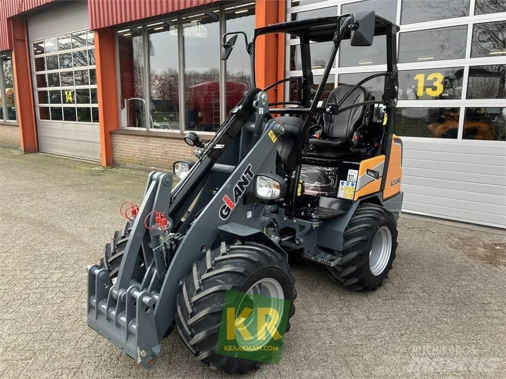 GiANT G2300 Εμπρόσθιοι φορτωτές και σκαπτικά