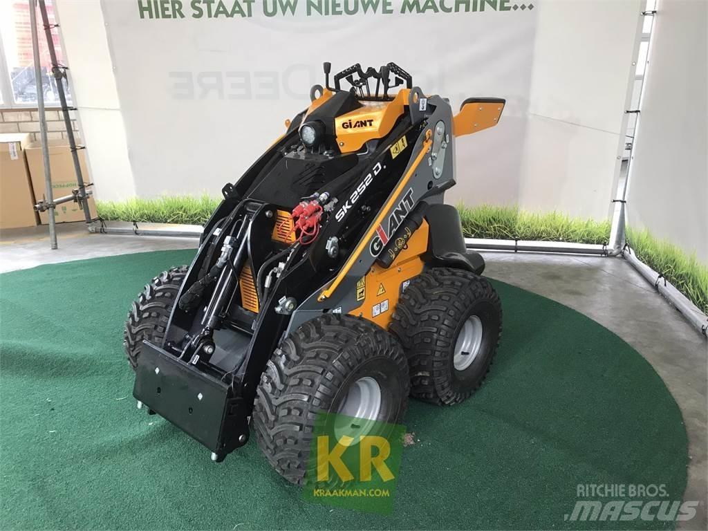 GiANT SK252D Εμπρόσθιοι φορτωτές και σκαπτικά