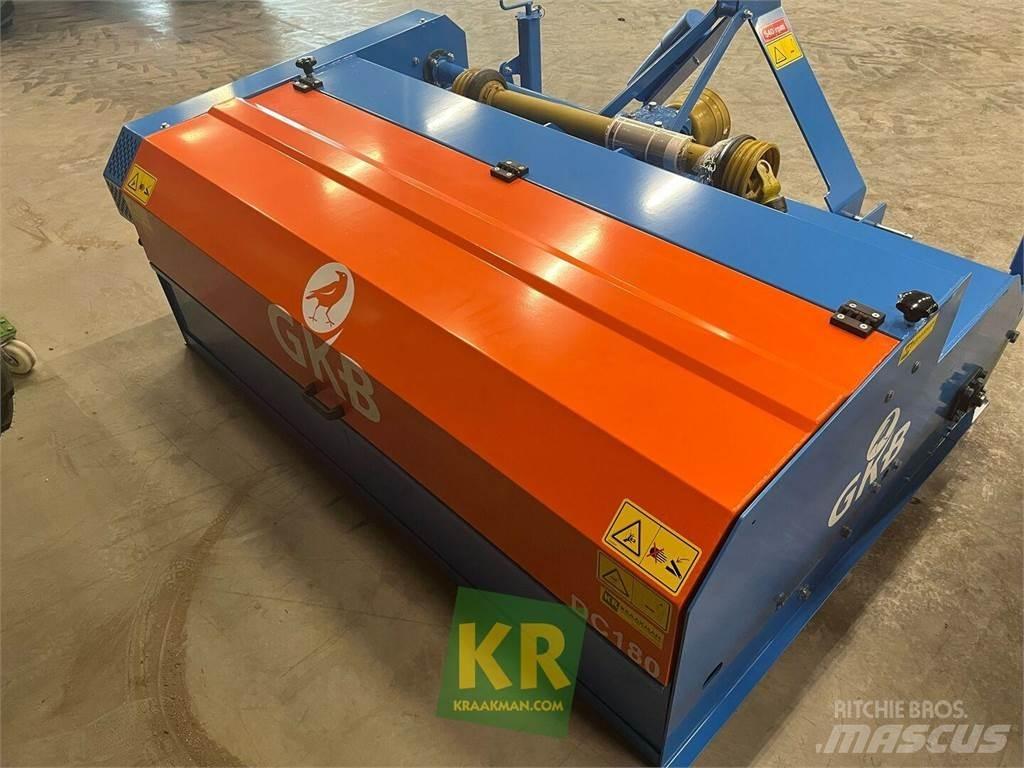  GKB Deep Clean Άλλα μηχανήματα φροντίδας εδάφους