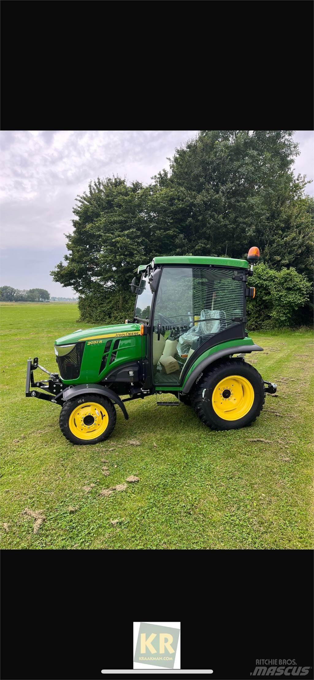 John Deere 2032R Τρακτέρ μικρών διαστάσεων