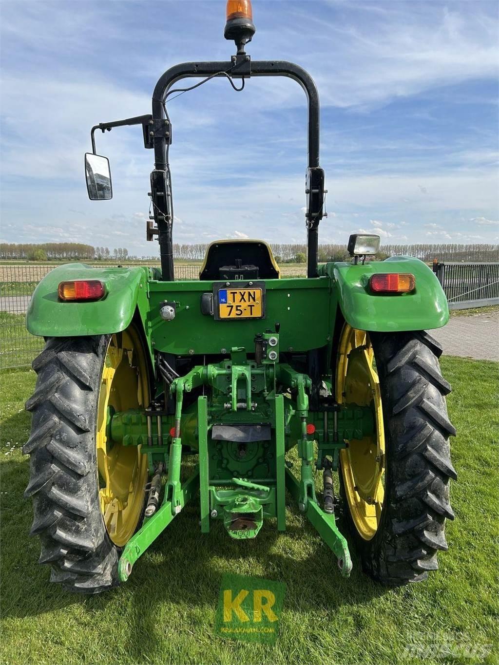 John Deere 5055E Τρακτέρ