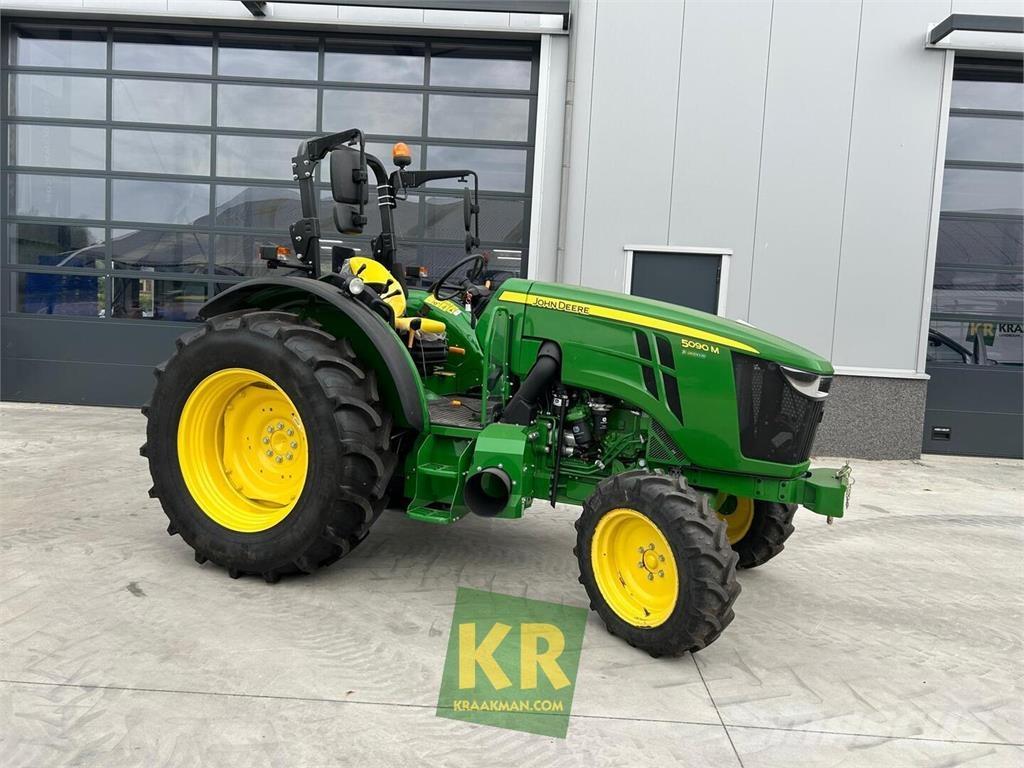 John Deere 5090M Τρακτέρ