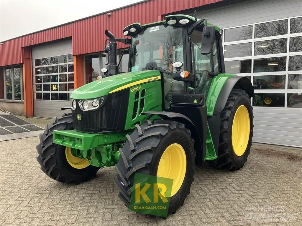 John Deere 6090M Τρακτέρ