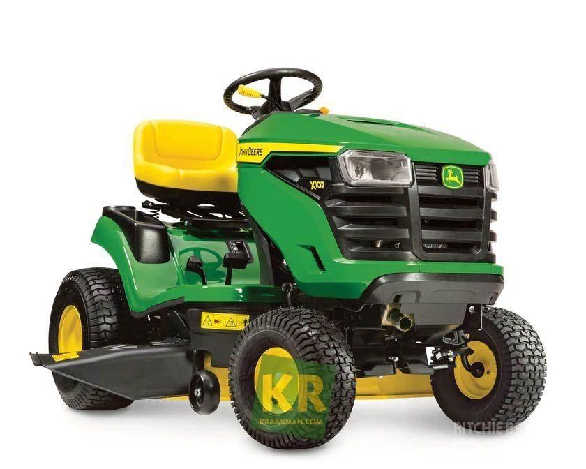 John Deere X107 Χορτοκοπτικά με καθιστό χειριστή