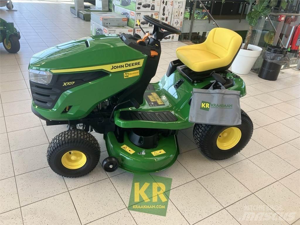John Deere X107 Χορτοκοπτικά με καθιστό χειριστή